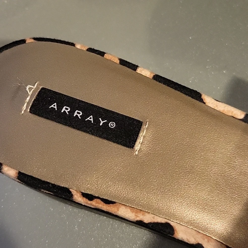 NWOT Array Leopard Slides - Picture 3 of 4